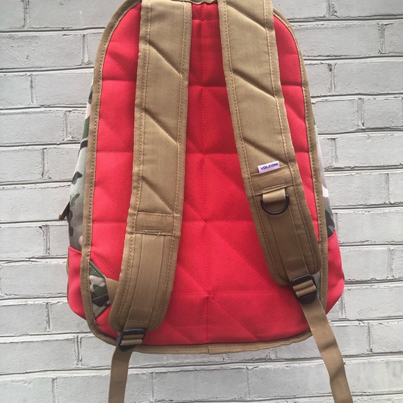 NWOT Volcom Basis Camo Backpack - Picture 9 of 15